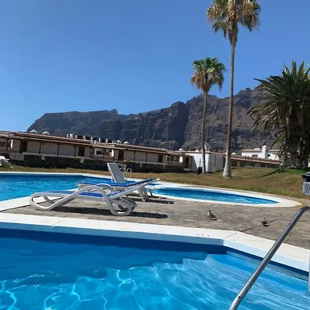 Tamara Komplex: Oceanfront Oasis With Pool In Gigantes Apartment *