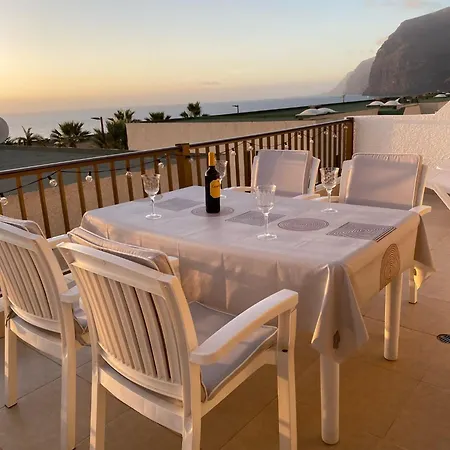 Tamara Komplex: Oceanfront Oasis With Pool In Gigantes